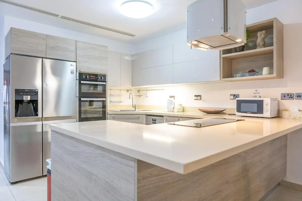 Modern 2 Double Bedroom Apartment Yard & Fully Ac Marsaskala 0*,  Malta
