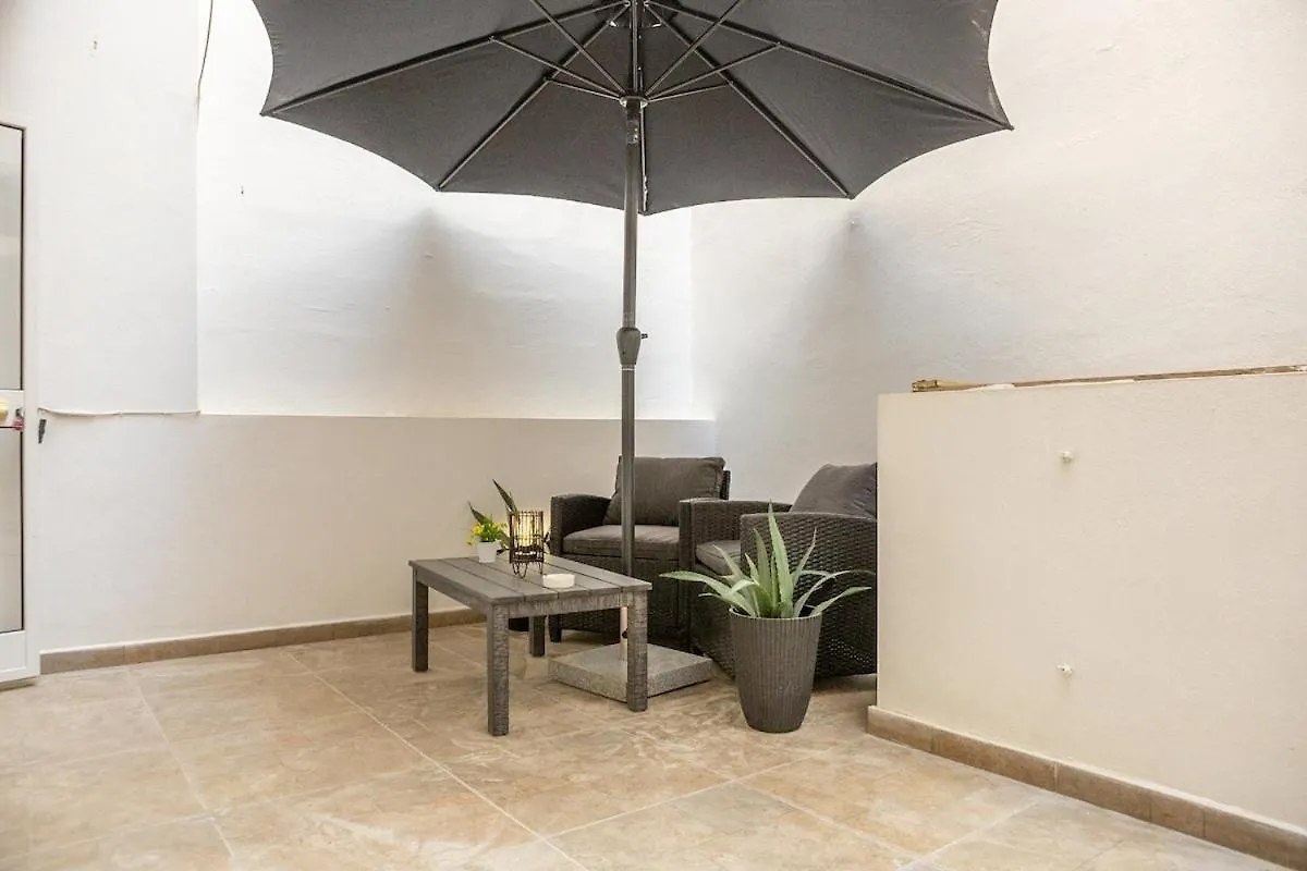 Modern 2 Double Bedroom Apartment Yard & Fully Ac Marsaskala